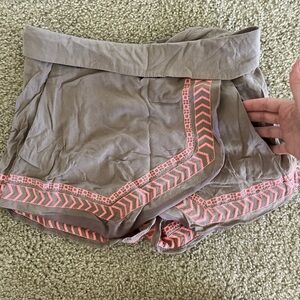 Stylish Brown Shorts with Pink Accents